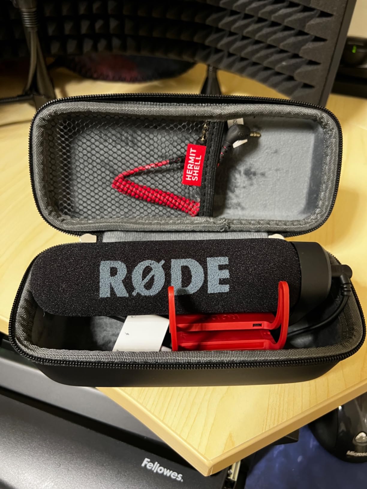 Rode VideoMic GO II-H On-Camera Shotgun Microphone and Deluxe Windshield Wind Cover Kit customer photo 2