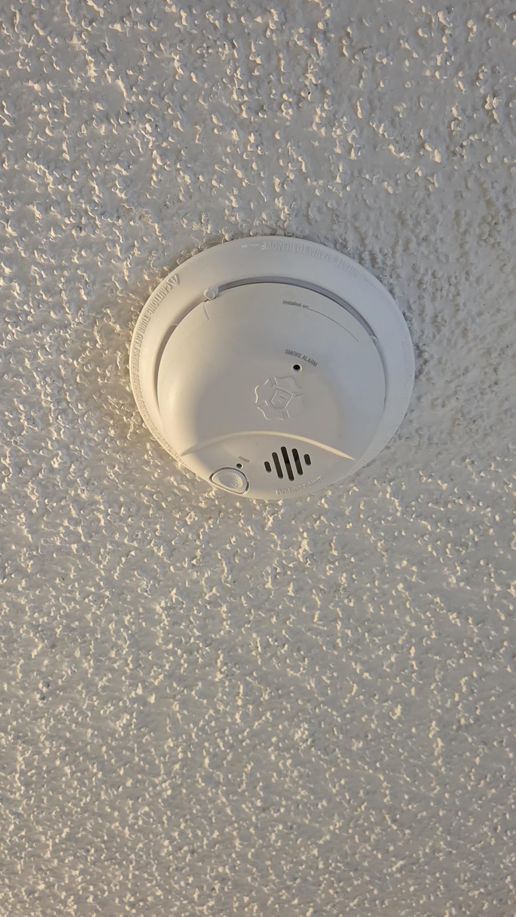 BRK First Alert 9120BFF/ SMI100-AC Smoke Detector, Hardwired Alarm with Battery Backup, White, 1-Pack customer photo 1