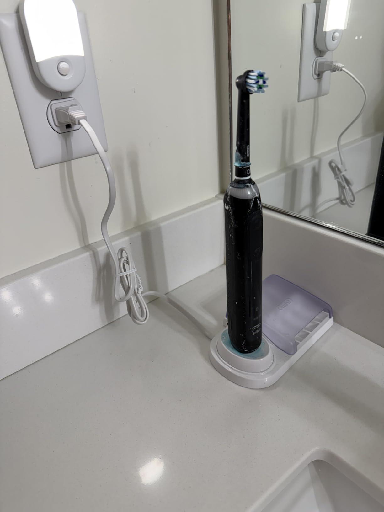 Oral-B Smart 5000 Rechargeable Electric Powered Toothbrush, Black with Travel Case and Bluetooth customer photo 2