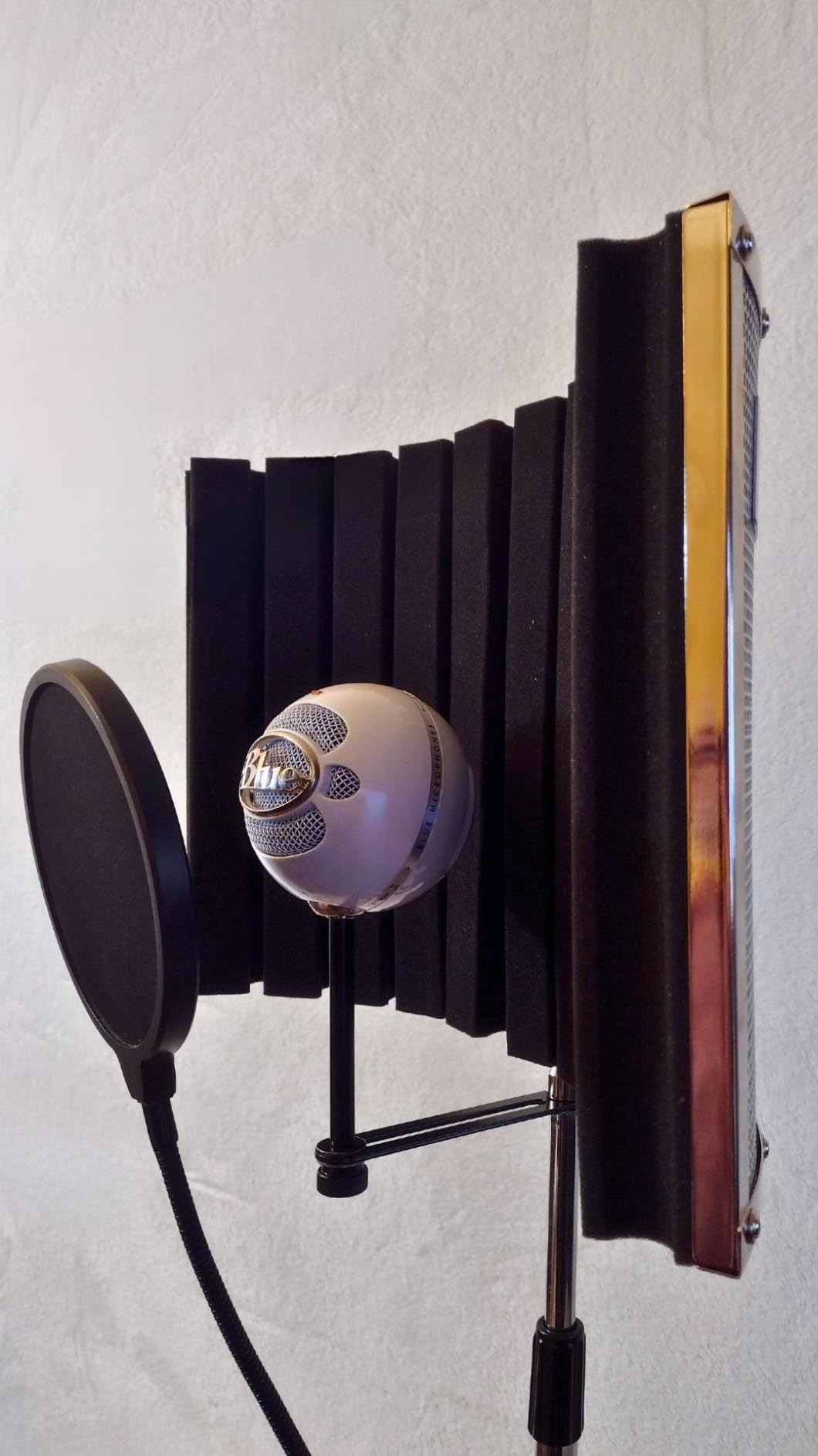 LyxPro VRI-30 Sound Absorbing and Vocal Booth Recording Microphone Isolation Shield Panel for Home Office and Studio customer photo 1