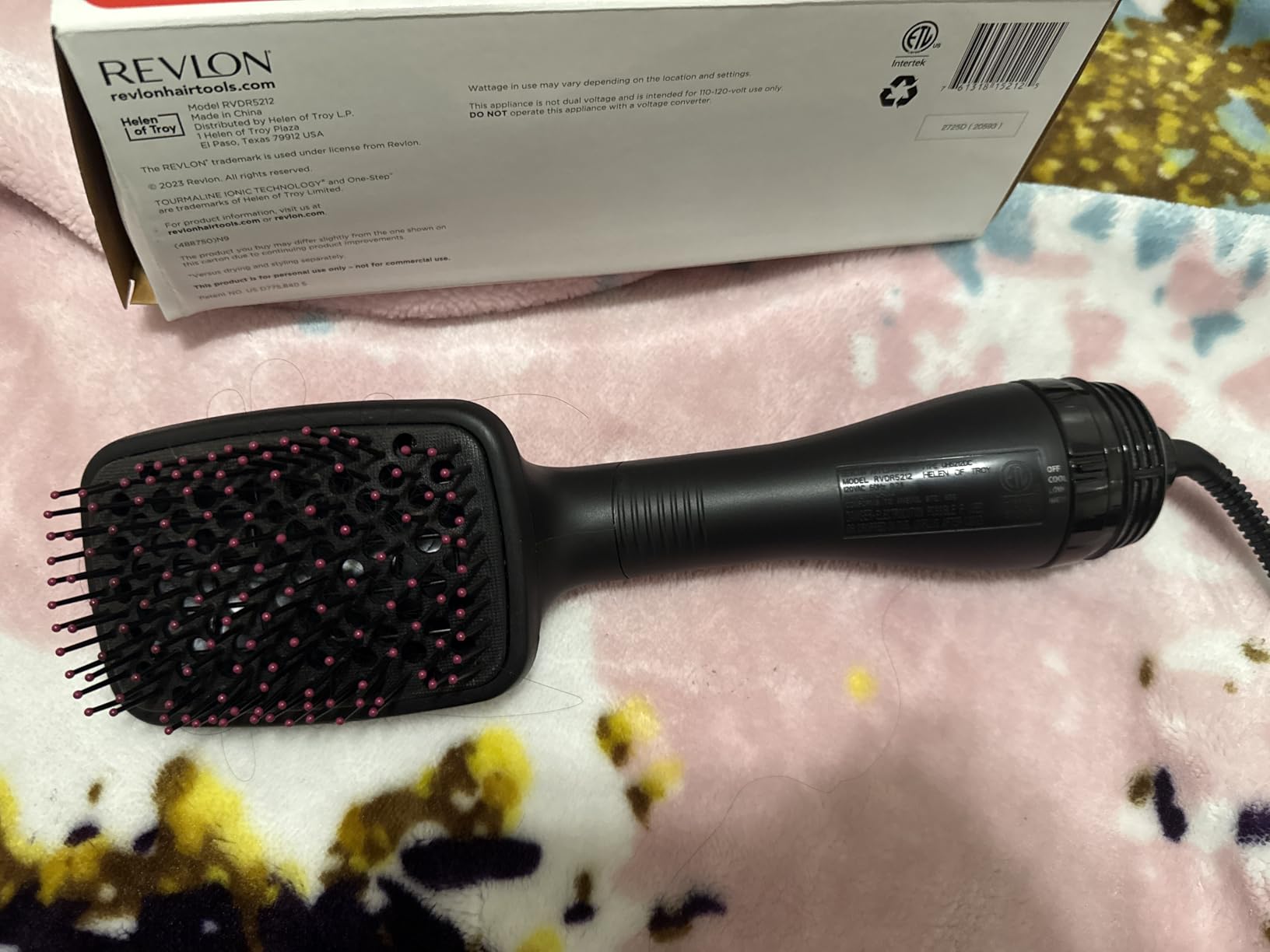 REVLON One-Step Hair Dryer and Styler, All-in-One Hair Brush Straightener for Salon-Quality Smooth & Straight Styles, Black customer photo 1