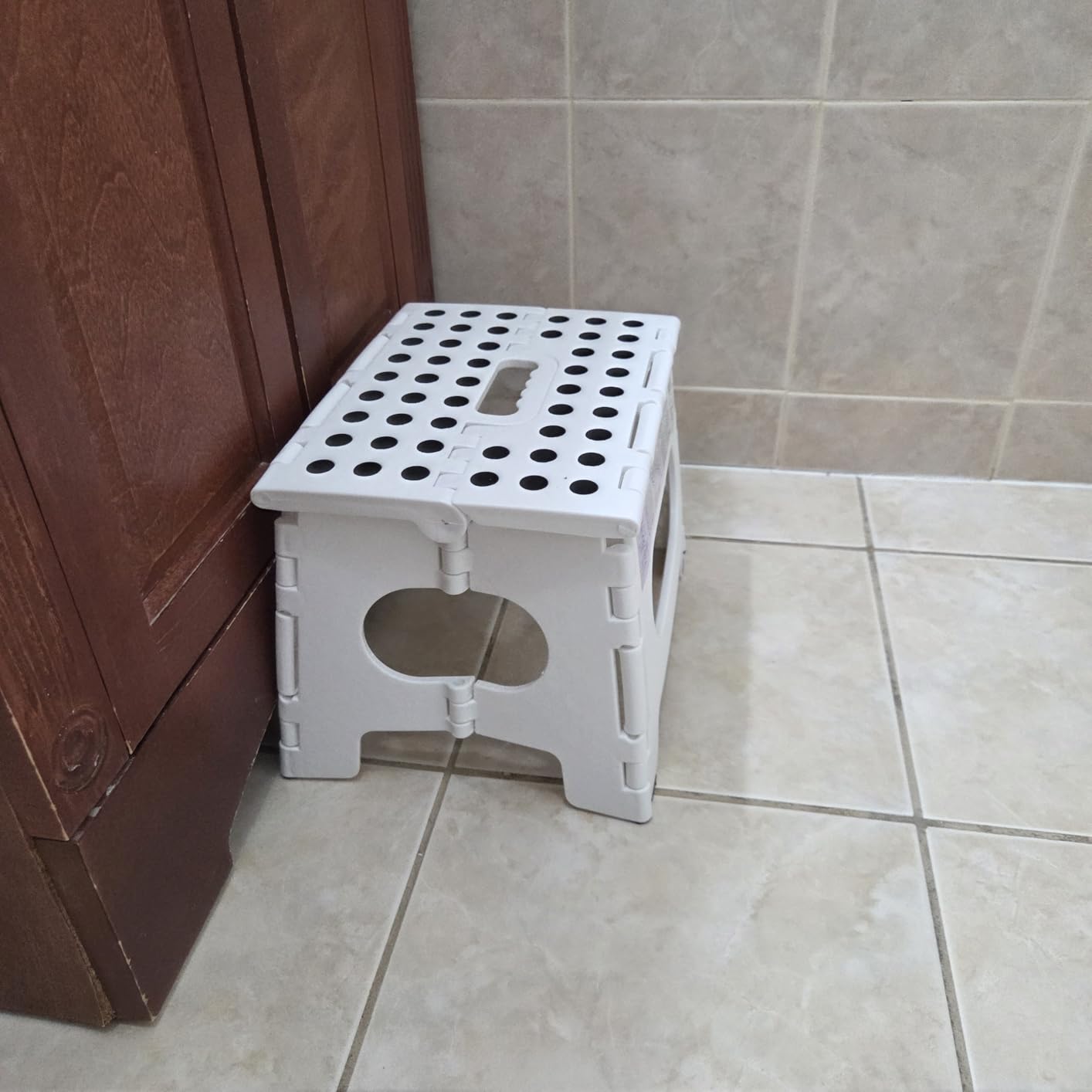 Handy Laundry Folding Step Stool - Sturdy Enough Collapsible Stool to Support Adults and Safe Enough for Kids - Opens Easy with One Flip - Great for Kitchen, Bathroom or Bedroom (Black - 9 Inch) customer photo 1