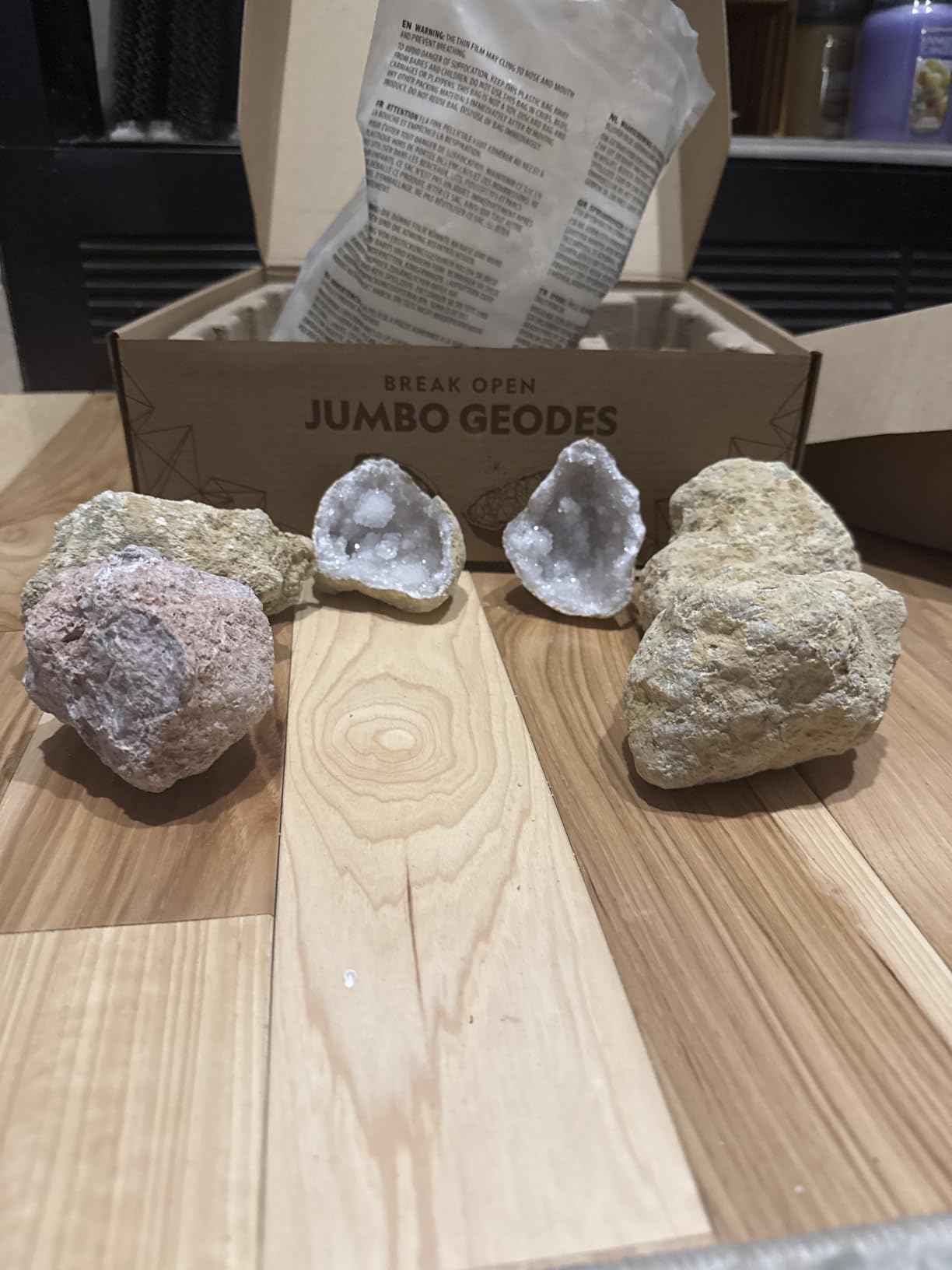 National Geographic Break Open 10 Premium Geodes - Includes Goggles & 2 Display Stands customer photo 1