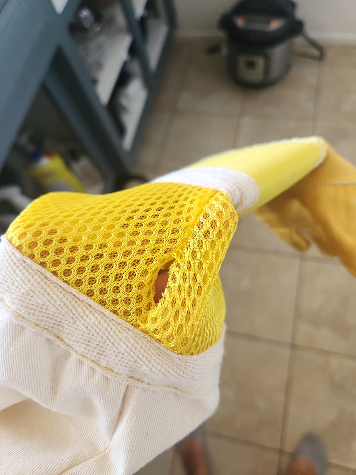 Humble Bee 115 Cowhide Beekeeping Gloves with Reinforced & Ventilated Cuffs customer photo 2