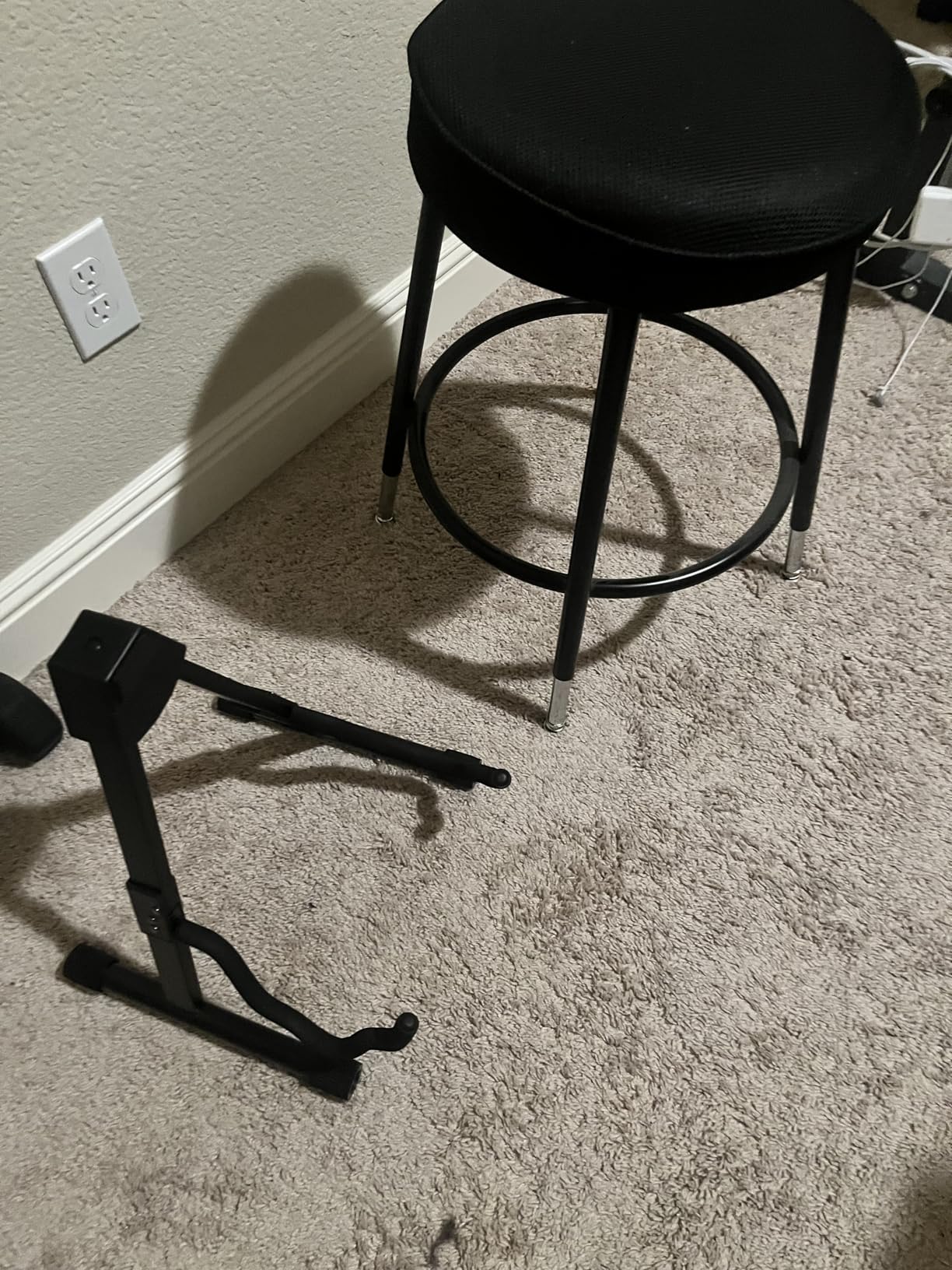 Amazon Basics Portable Adjustable Folding Guitar Stand for Electric and Acoustic Guitars, A-shape, Fully Assembled with Padded Foam, Black customer photo 1