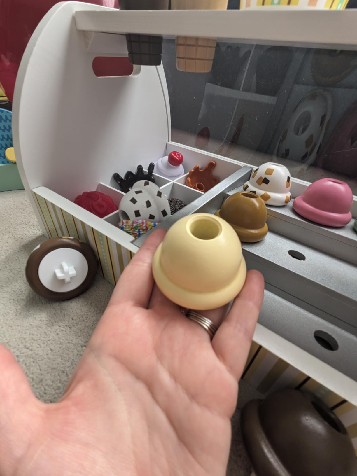 Melissa & Doug Wooden Scoop & Serve Ice Cream Counter, Pretend Play Store, 28 Toy Food & Play Kitchen Accessories, Preschool Toys for Girls & Boys 3+ customer photo 1