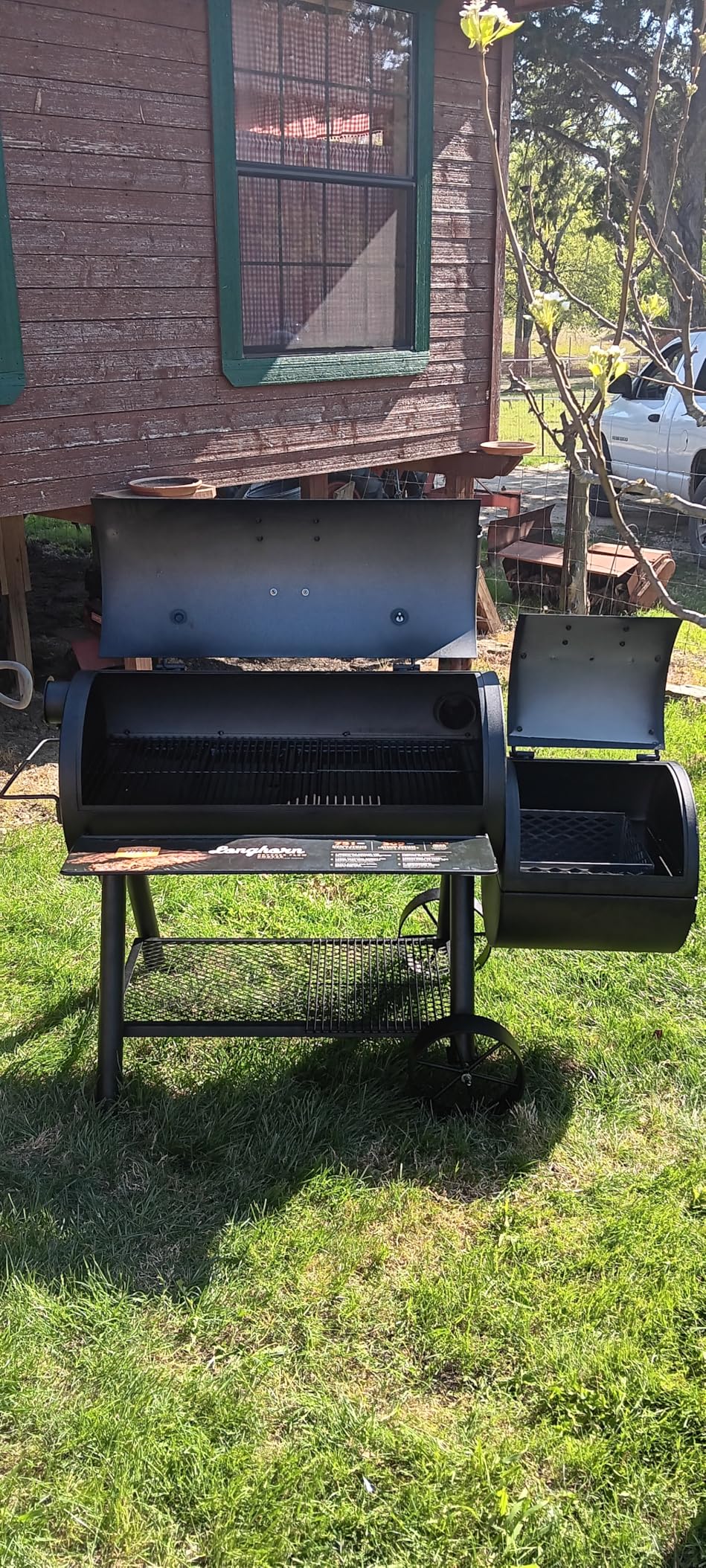 Oklahoma Joe's Longhorn Reverse Flow Offset Charcoal Smoker and Grill, Offset Smoker Grill with 1060 sq in Cooking Area in Black customer photo 2