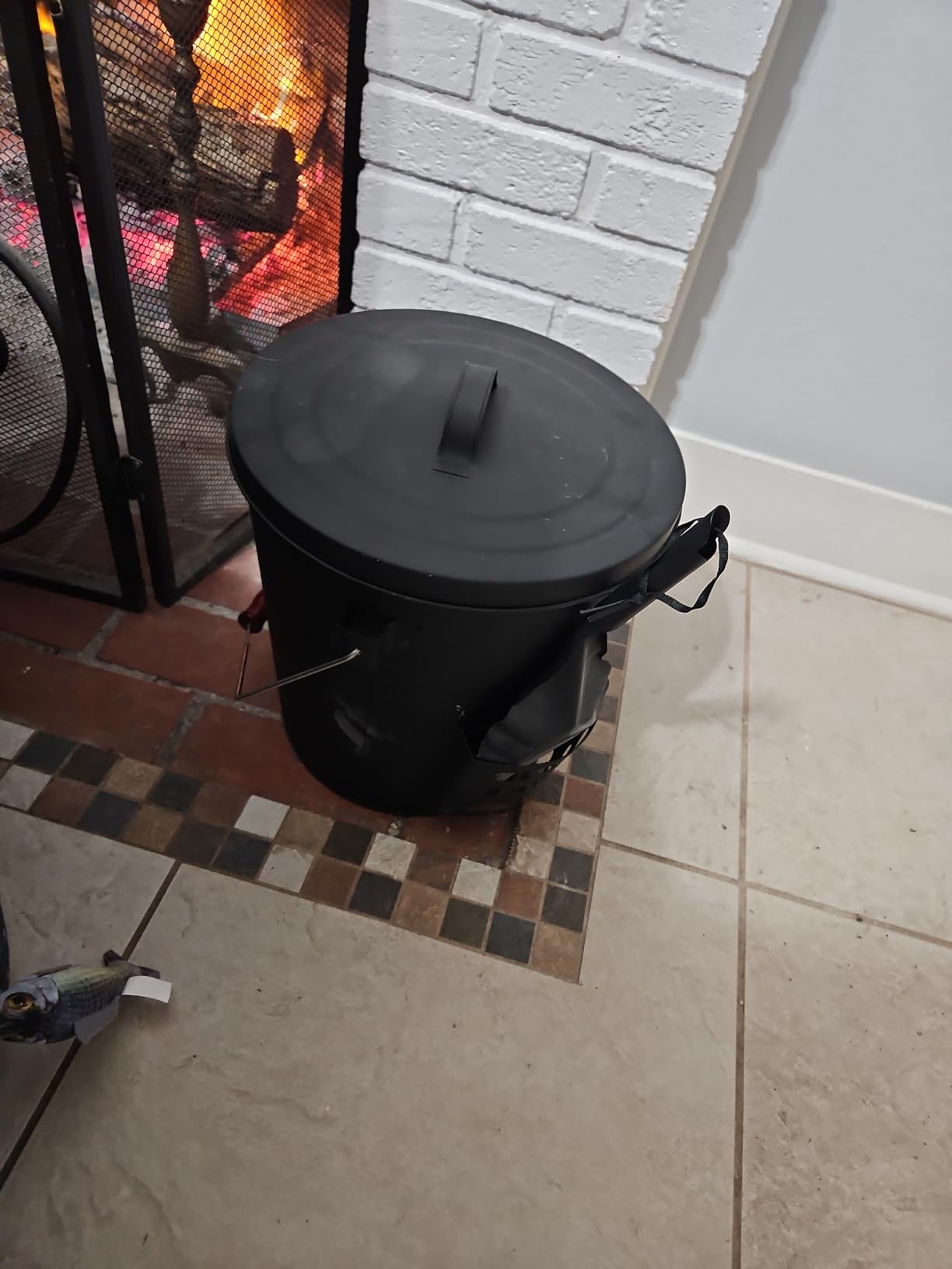 Home-Complete 4.75 Gallon Black Ash Bucket with Lid and Shovel-Essential Tools for Fireplaces, Fire Pits, Wood Burning Stoves-Hearth Accessories customer photo 2