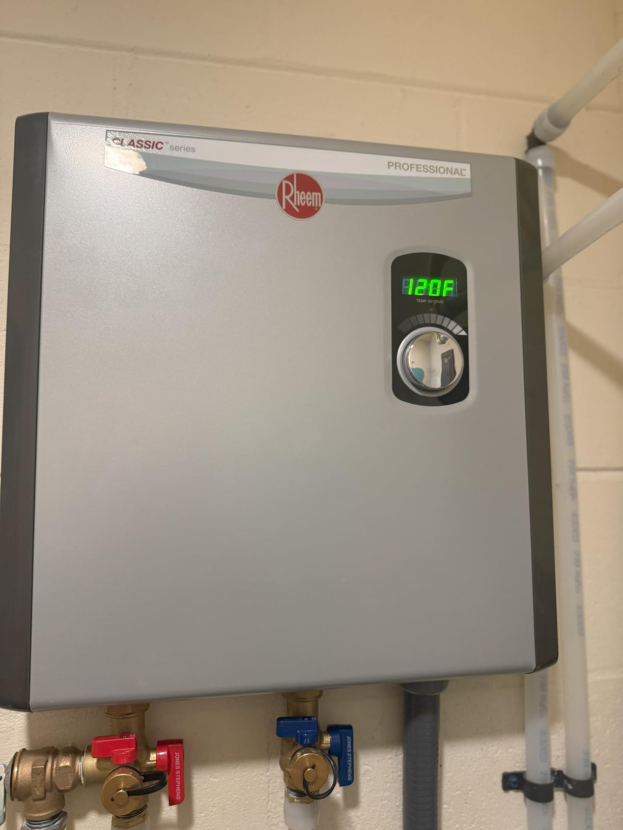 Rheem 11kW 240V Tankless Electric Water Heater customer photo 1
