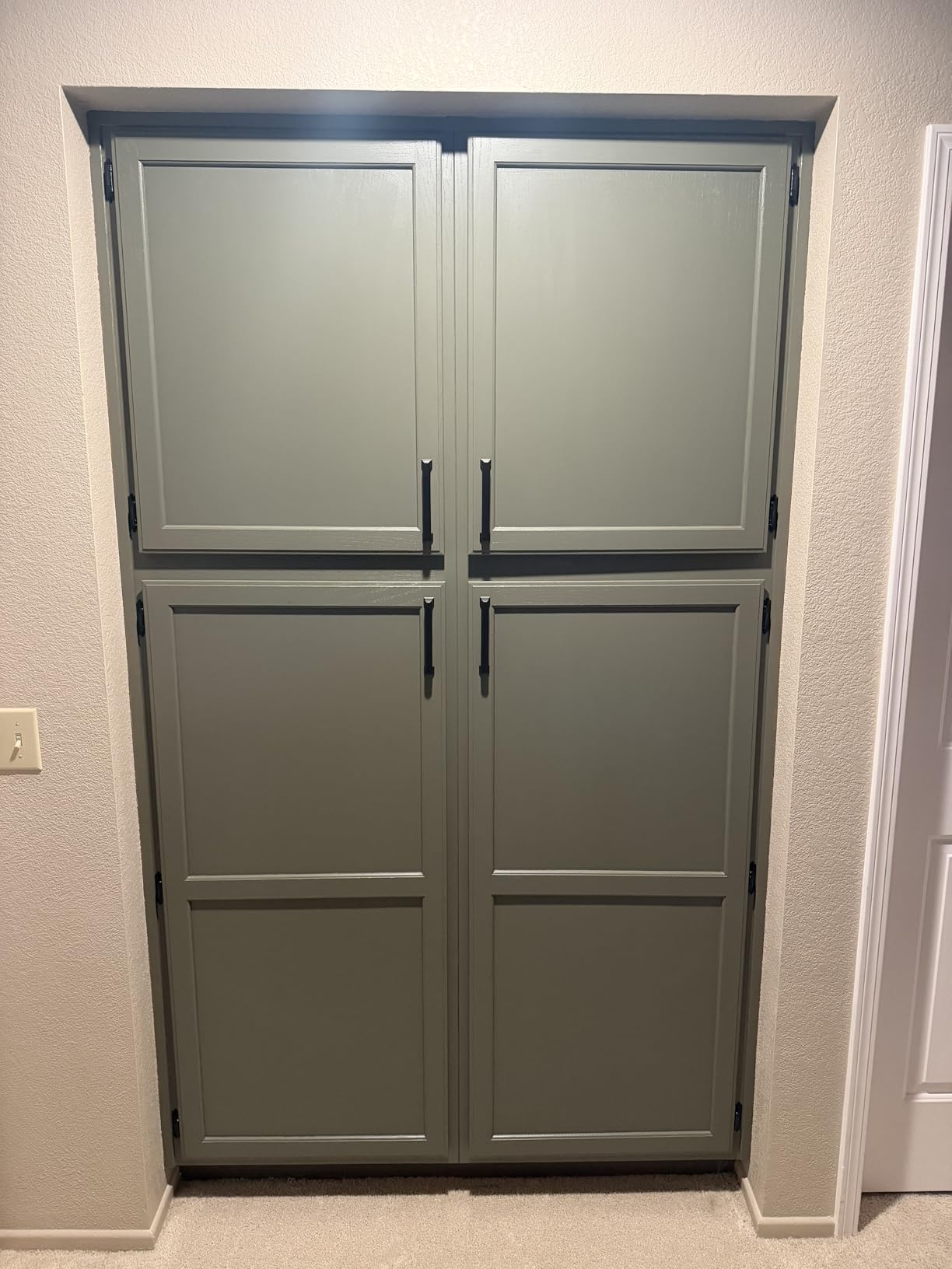 Heirloom Traditions ALL-IN-ONE Paint, Cashmere (True White), Quart - Durable cabinet and furniture paint. Built in primer and top coat, no sanding needed. Includes our 30 featured color card. customer photo 1