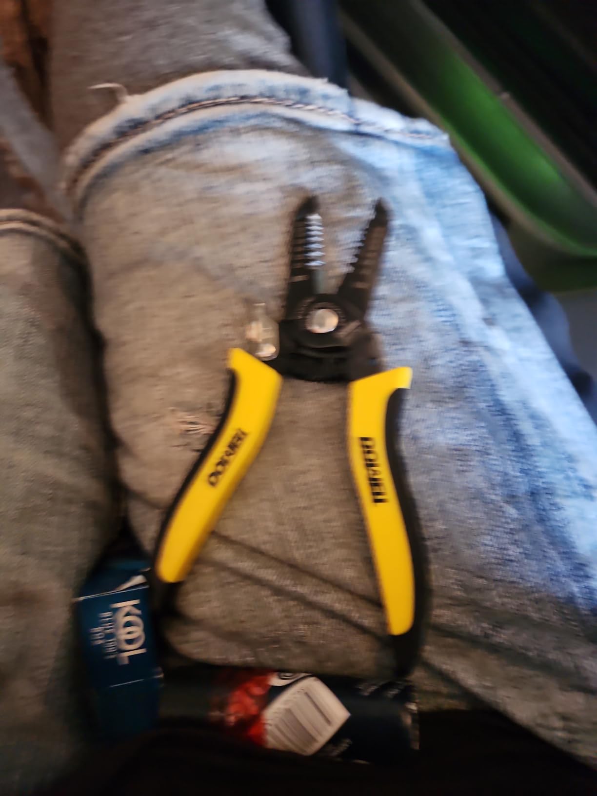 DOWELL 10-22 AWG Wire Stripper Cutter Wire Stripping Tool And Multi-Function Hand Tool, Professional Handle Design And Refined Craftsmanship customer photo 1
