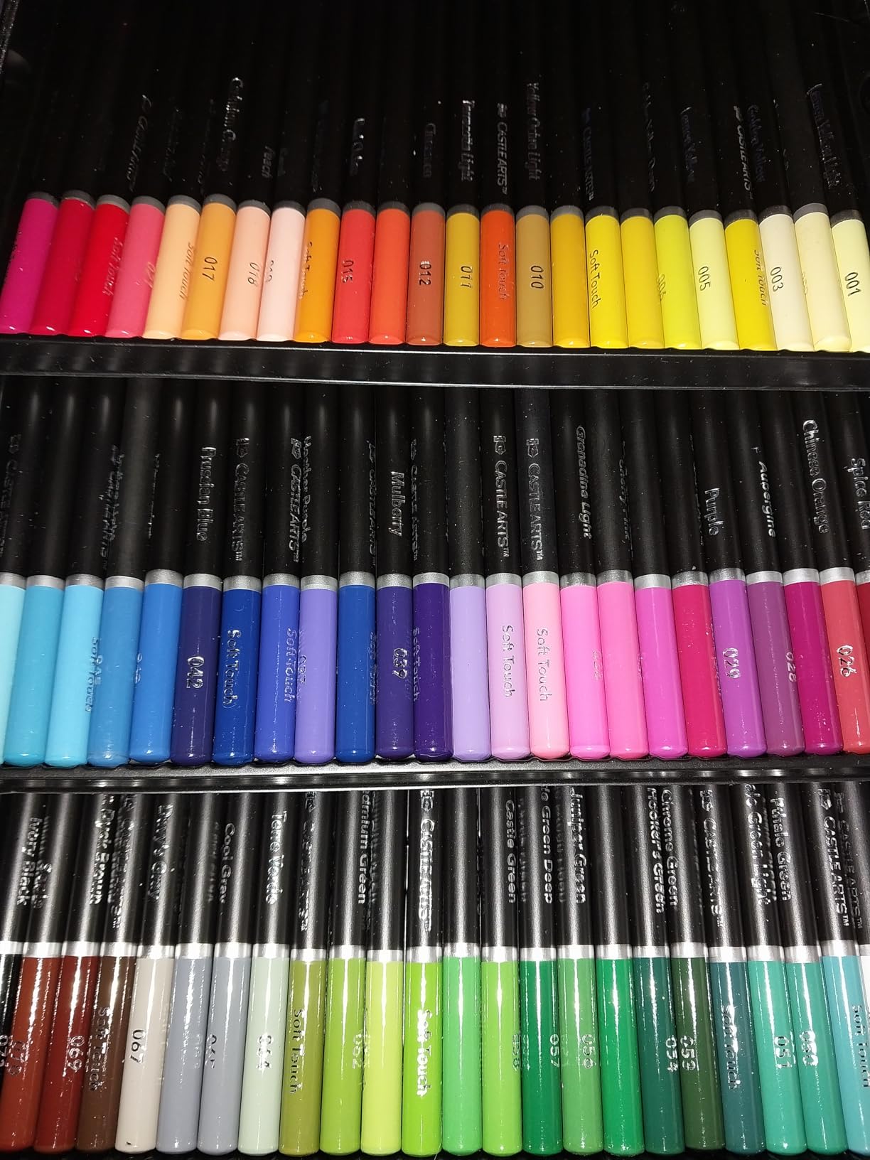 Castle Art Supplies Colored Pencils Set | 72 Premium Soft Core Colored Leads for Adult Artists customer photo 1