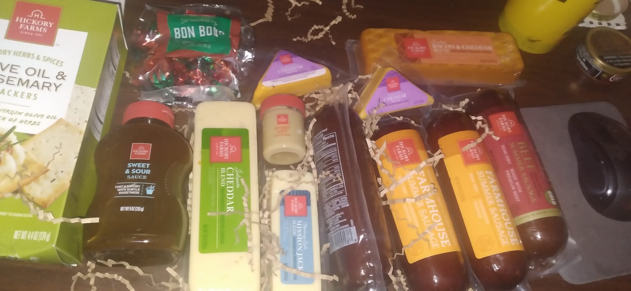 Hickory Farms Signature Beef Meat and Cheese Gift Basket (Large) customer photo 2