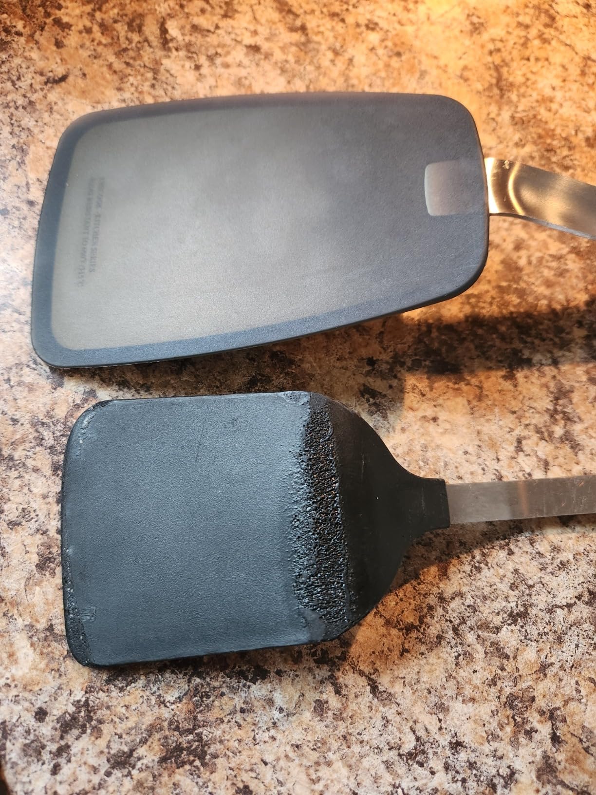 Unicook 2 Pack Flexible Silicone Spatula, Turner, 600F Heat Resistant, Ideal for Flipping Eggs, Burgers, Crepes and More, Black customer photo 2