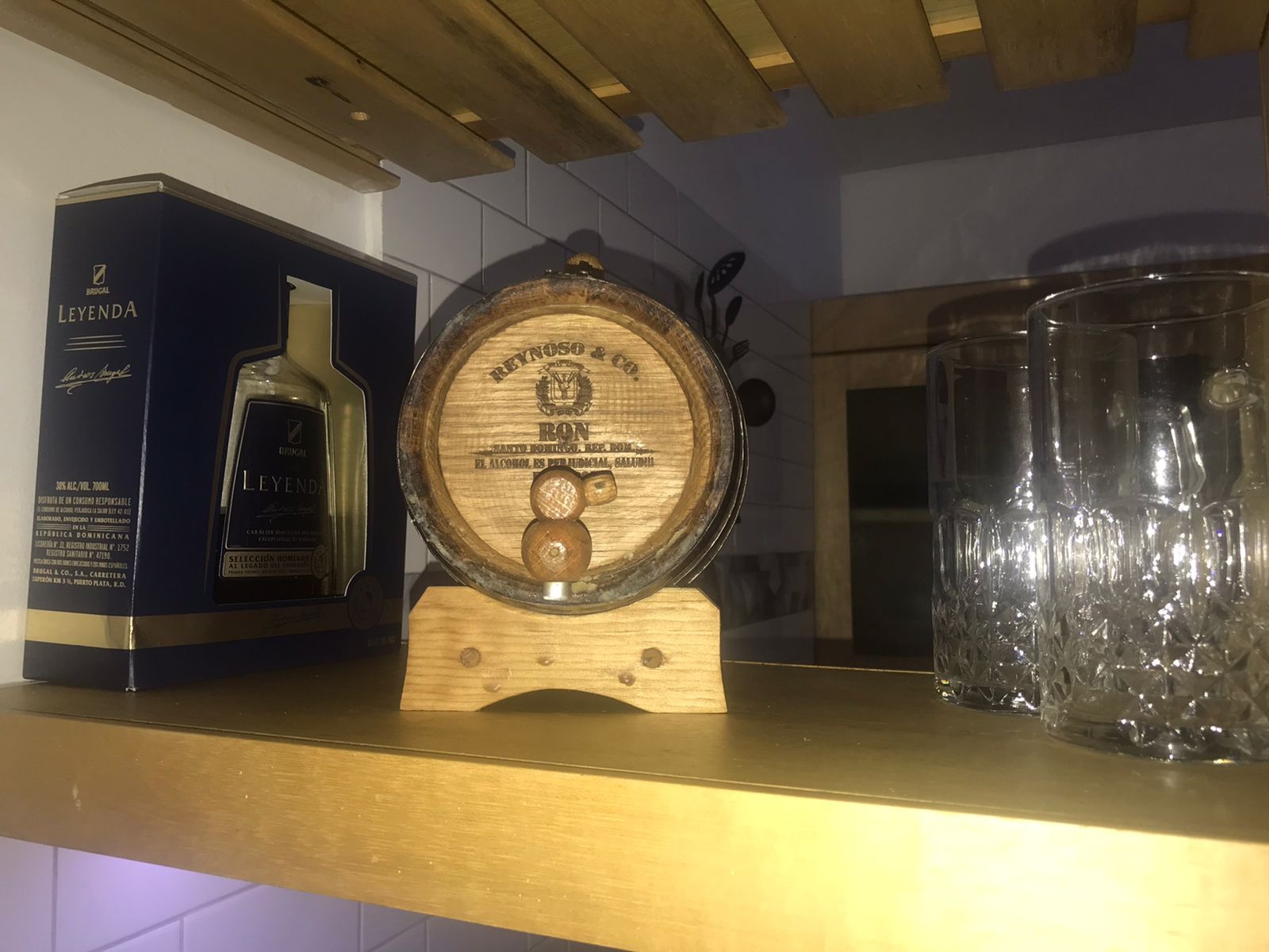 Personalized - Custom American White Oak Bourbon Aging Barrel - Oak Barrel Aged (1 Liter, Black Hoops) customer photo 1
