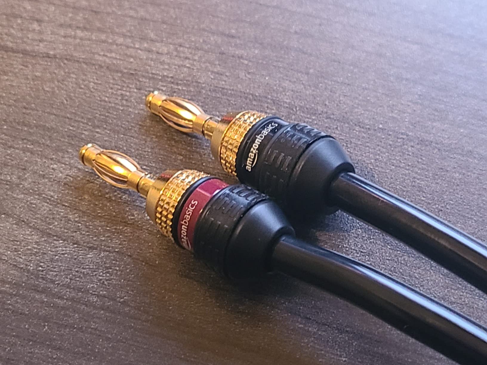 Amazon Basics 12-Gauge Speaker Wire Cable, 99.9% Oxygen-Free Copper, Red and Black Color Coded, 100-Foot, White customer photo 2