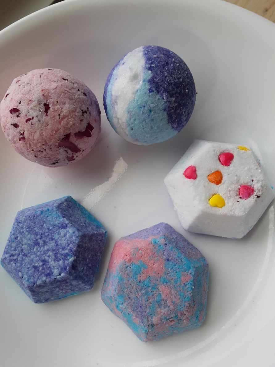 Just My Style You*niverse Galactic Bath Bombs, at-Home STEAM Kits for Kids Age 6 and Up, Bath Time Fun, DIY Bath Bombs customer photo 1