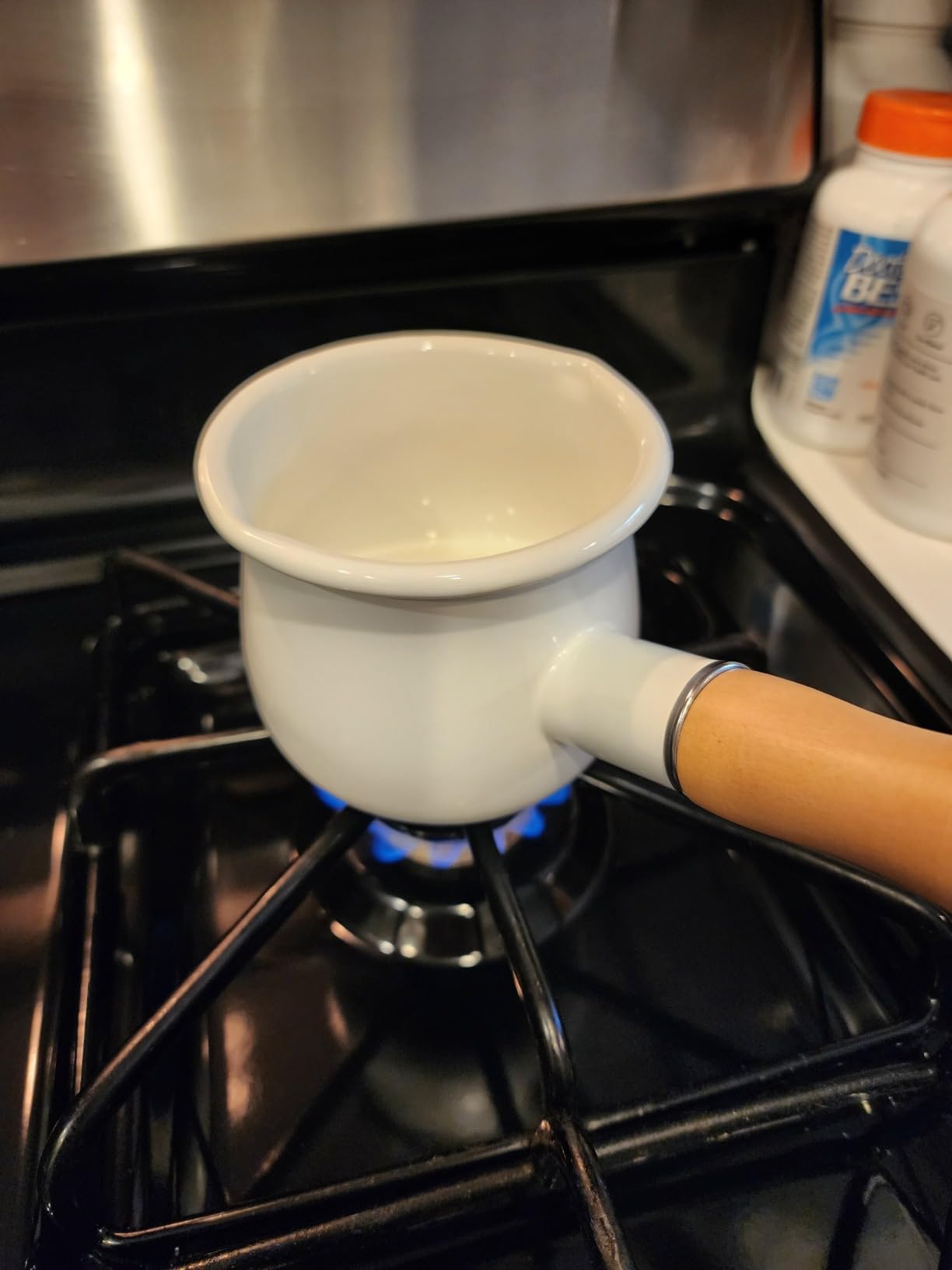 Enamel Milk Pot, Small Saucepan Milk Pot Butter Warmer 4 Inch 17 Oz Enamel Small Sauce Pan with Wooden Handle, Perfect Size for Heating Smaller Liquid Portions (White) customer photo 2