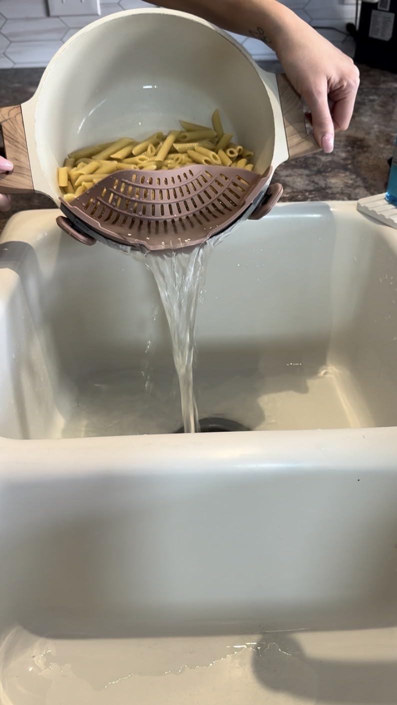 AUOON Clip On Strainer Silicone for All Pots and Pans, Pasta Strainer Clip on Food Strainer for Meat Vegetables Fruit Silicone Kitchen Colander customer photo 1
