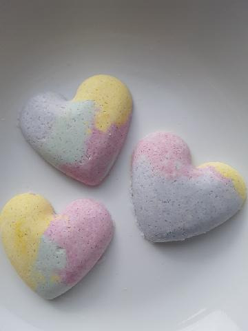 Barbie Make Your Own Bath Bomb Kit by Horizon Group USA, DIY Four Custom Colorful & Sweet-Smelling Bath Bombs, Includes Stencil, Glitter, Molds, Fragrances & More customer photo 1