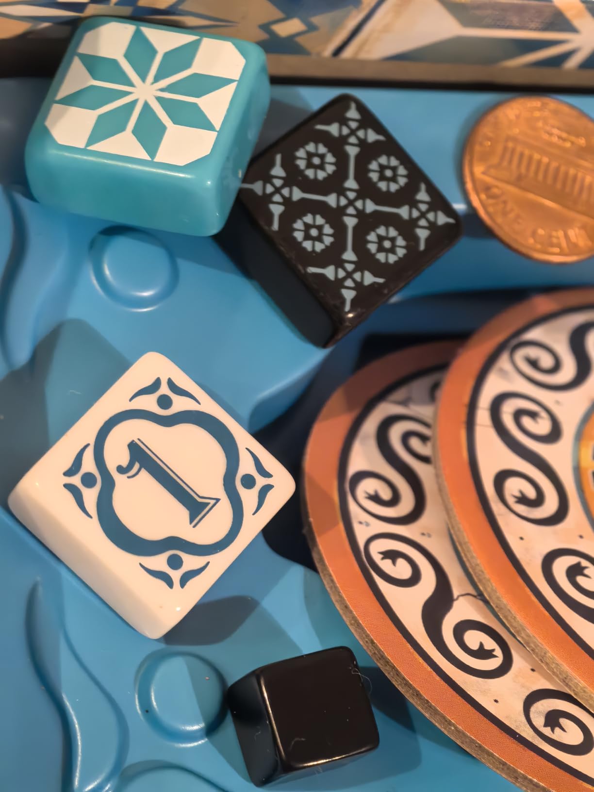 Azul Board Game - Award-Winning Tile-Placement Strategy Game, Beautiful Mosaic Art, Family Fun for Kids & Adults, Ages 8+, 2-4 Players, 30-45 Minute Playtime customer photo 1