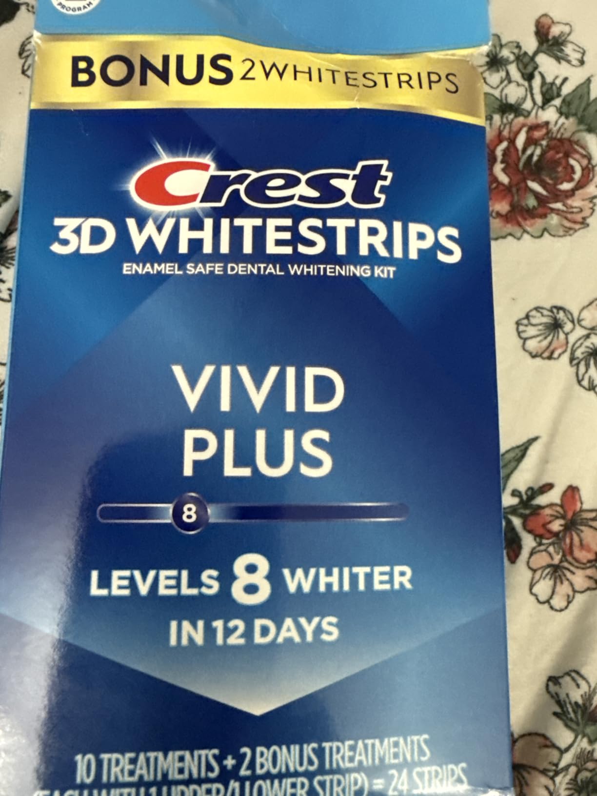 Crest 3D Whitestrips Vivid Plus, Teeth Whitening Strip Kit, 10 Treatments + 2 Bonus Treatments (Each with 1 Upper/1 Lower Strip), 24 Strips, 8 Levels Whiter customer photo 2