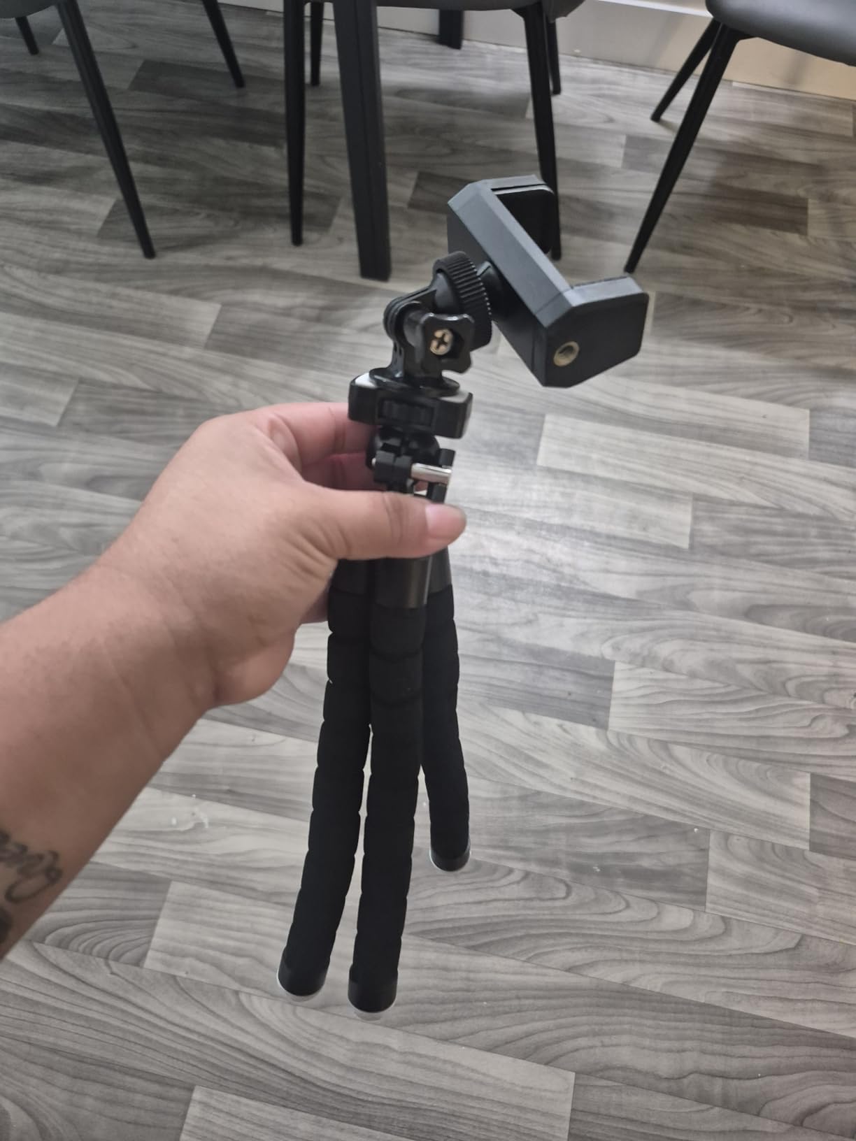 UBeesize Phone Tripod Pro S, Flexible Desk Stand with Wireless Remote, Mini Holder for Camera and GoPro customer photo 2