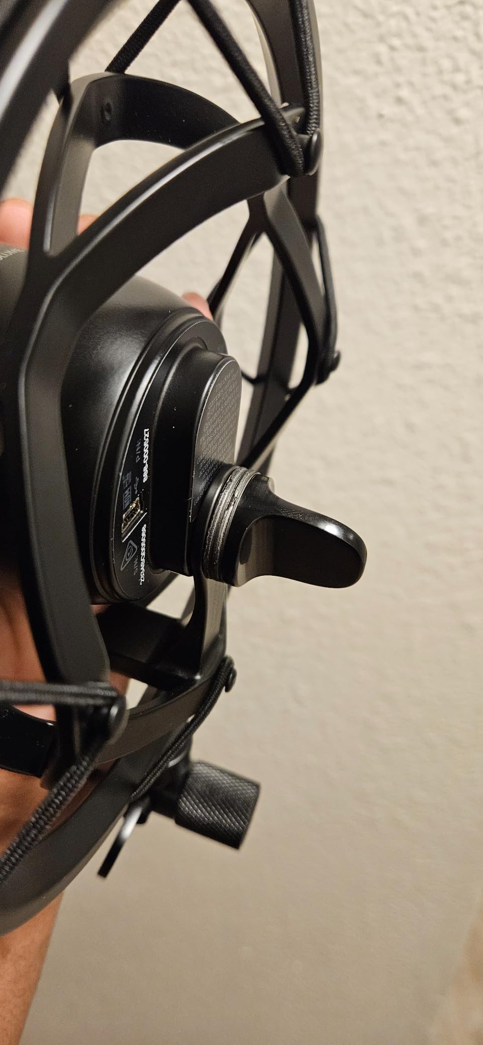 Logitech G Blue Radius III Custom Shockmount for Yeti and Yeti Pro USB Microphones customer photo 2