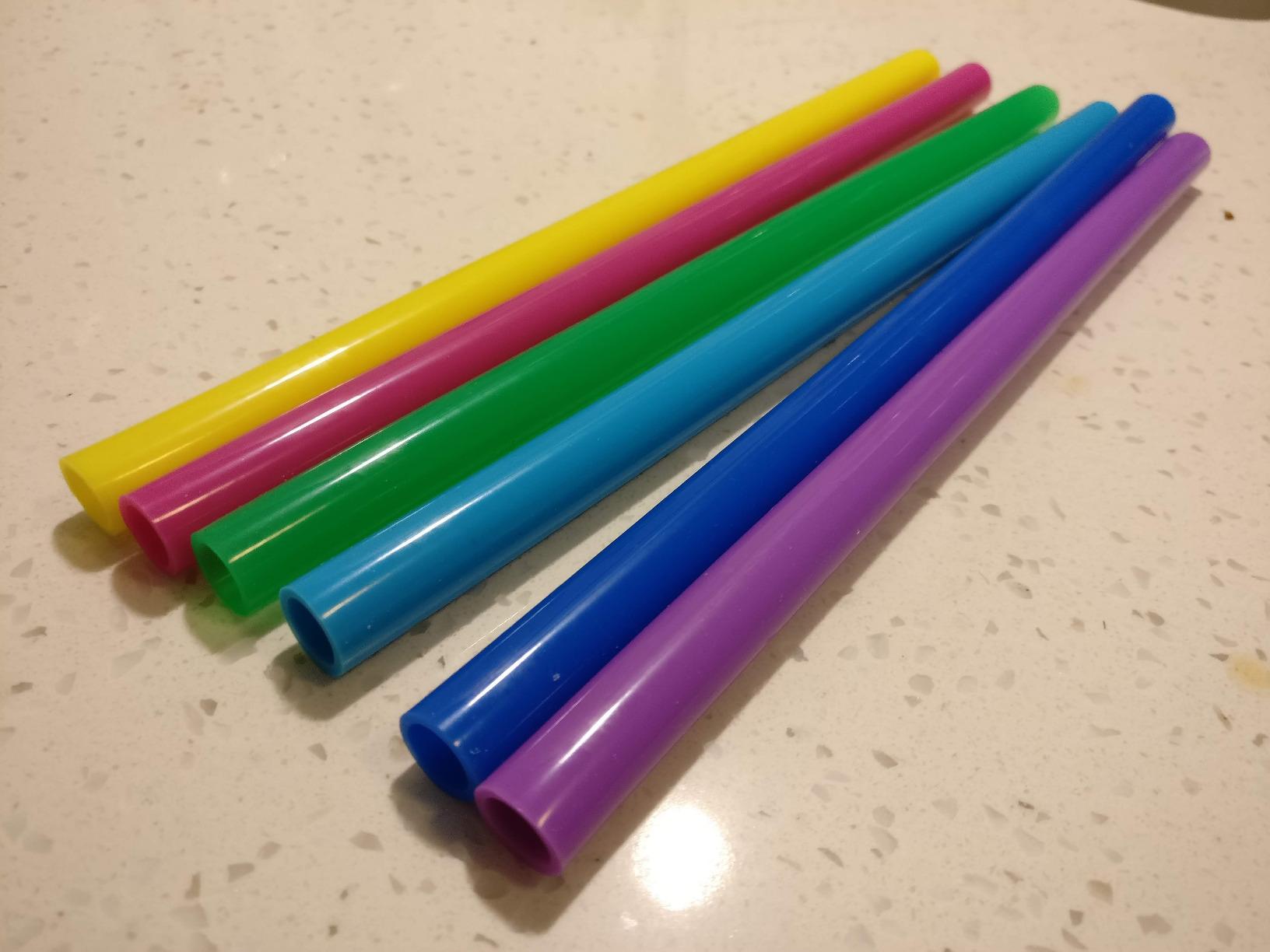 ALINK Reusable Boba Smoothie Straws, 10 inch X 0.55 inch Extra Wide Fat Silicone Straws for Drinking Bubble Tea, Set of 6 with Cleaning Brush customer photo 1