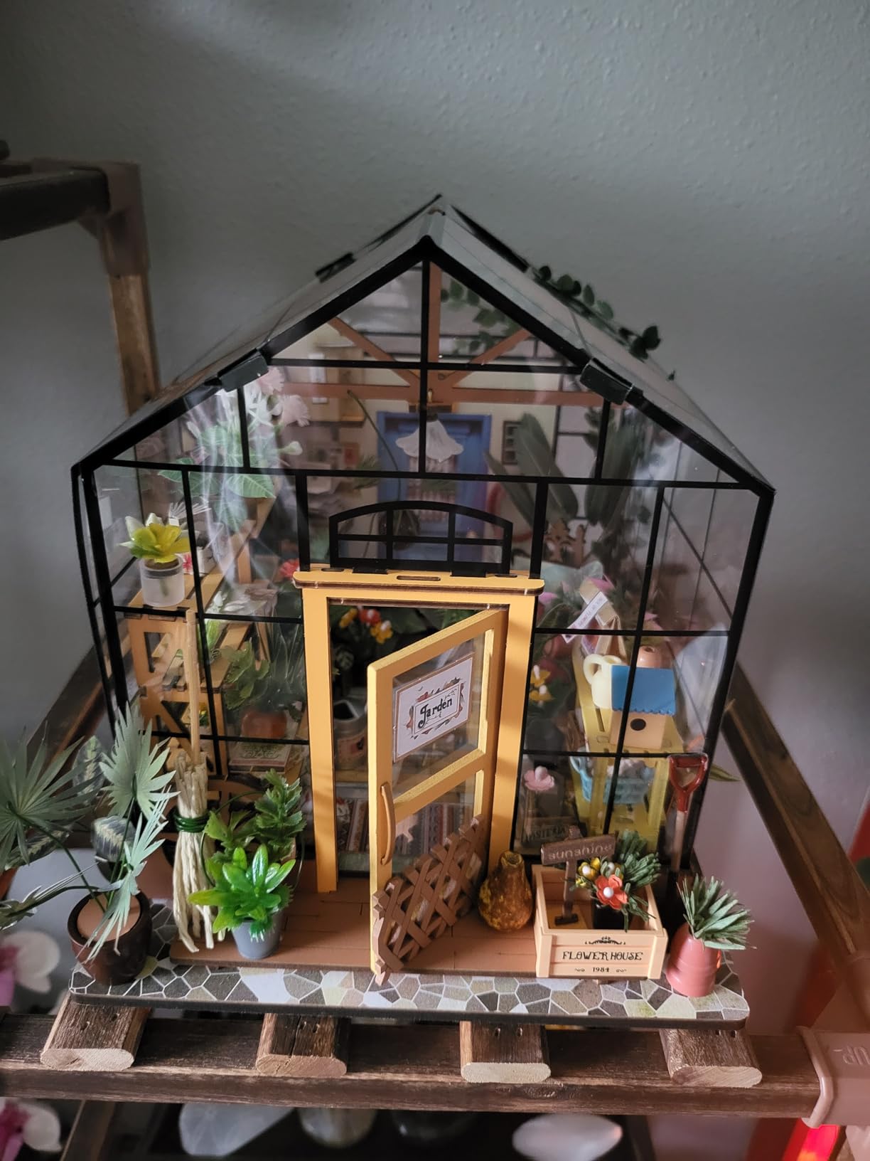 Rolife DIY Miniature House Kit - Cathy's Flower House Greenhouse Diorama customer photo 1