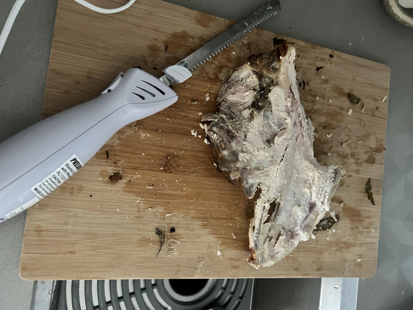NutriChef Electric Carving Turkey Slicer Kitchen Knife | Portable Electrical Food Cutter Knife Set with Carve Blades & Wood Stand | Cuts Meat, Bread, Cheese & Fruit customer photo 2