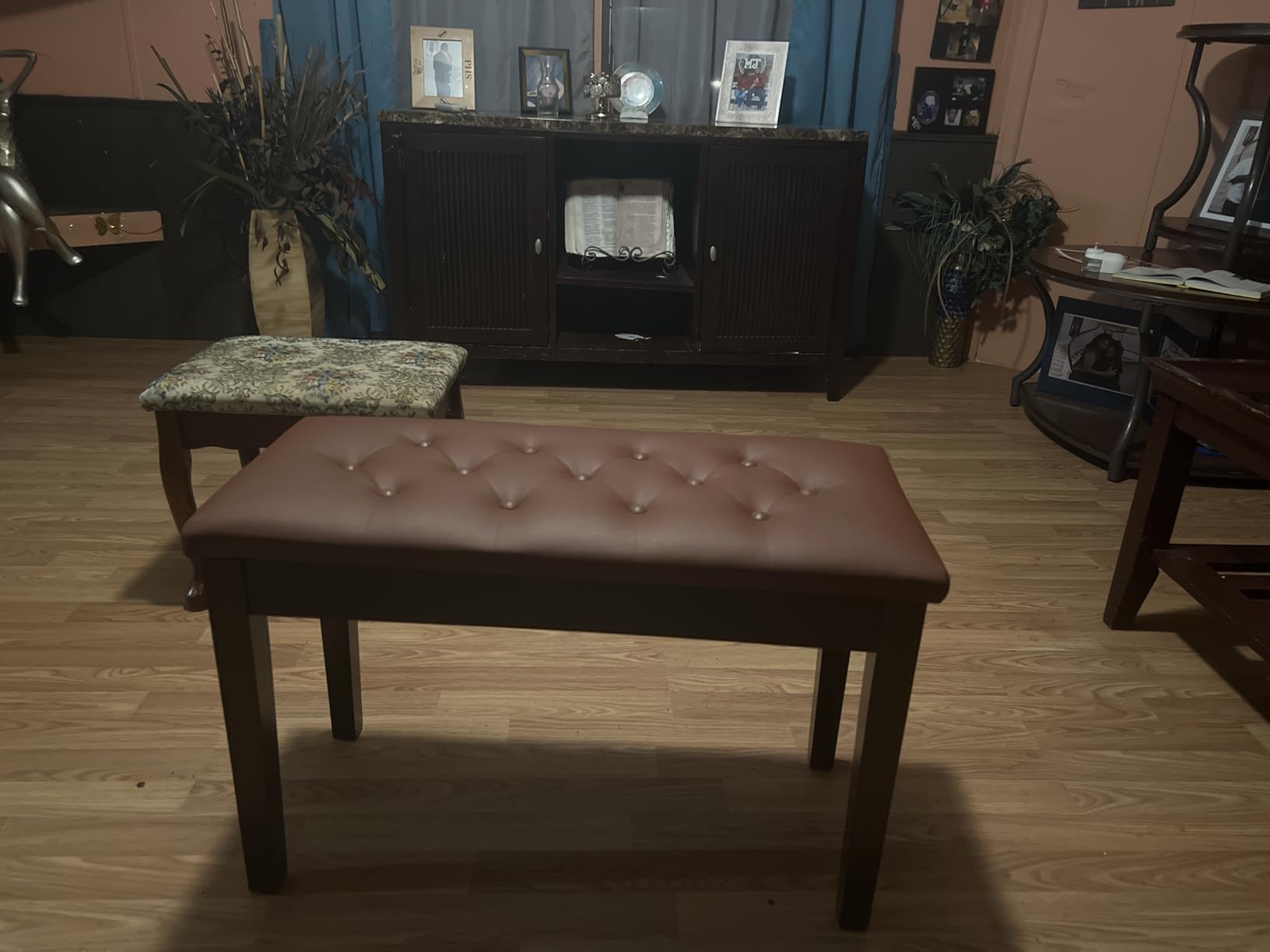 Bonnlo Padded Wooden Piano Bench with Music Storage Keyboard Stool Artist Benches Stool Tufted Seat, Black customer photo 1