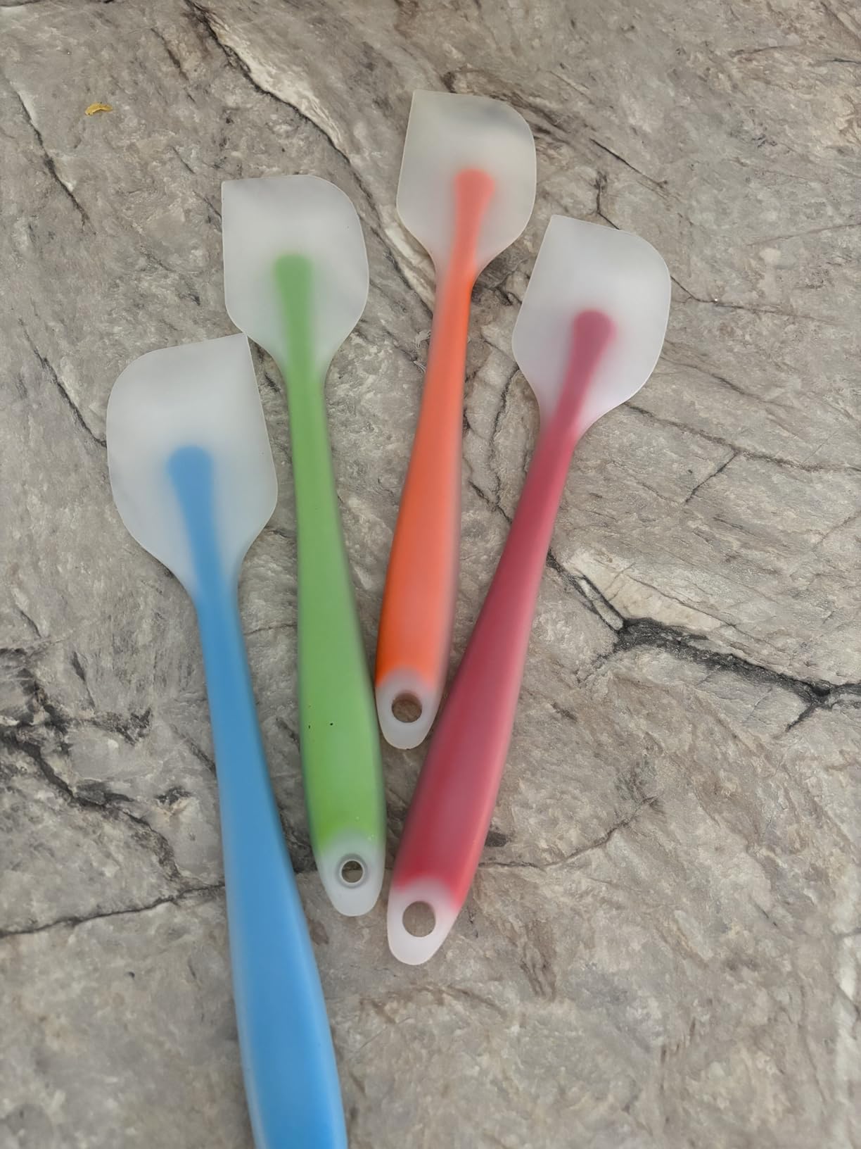 Silicone Spatula Set of 4 - Heat Resistant Flexible Spatula 450F with Stainless Steel Core - Food Grade Premium Good Grip Kitchen Utensils - Seamless, Heavy Duty, BPA Free, Dishwasher Safe customer photo 1