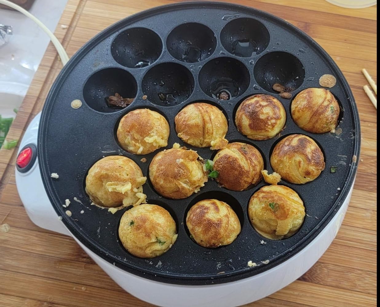 StarBlue Takoyaki Maker - Electric Machine for Japanese Octopus Balls with FREE Picks - Easy to Operate, AC 120V 50/60Hz 650W customer photo 1