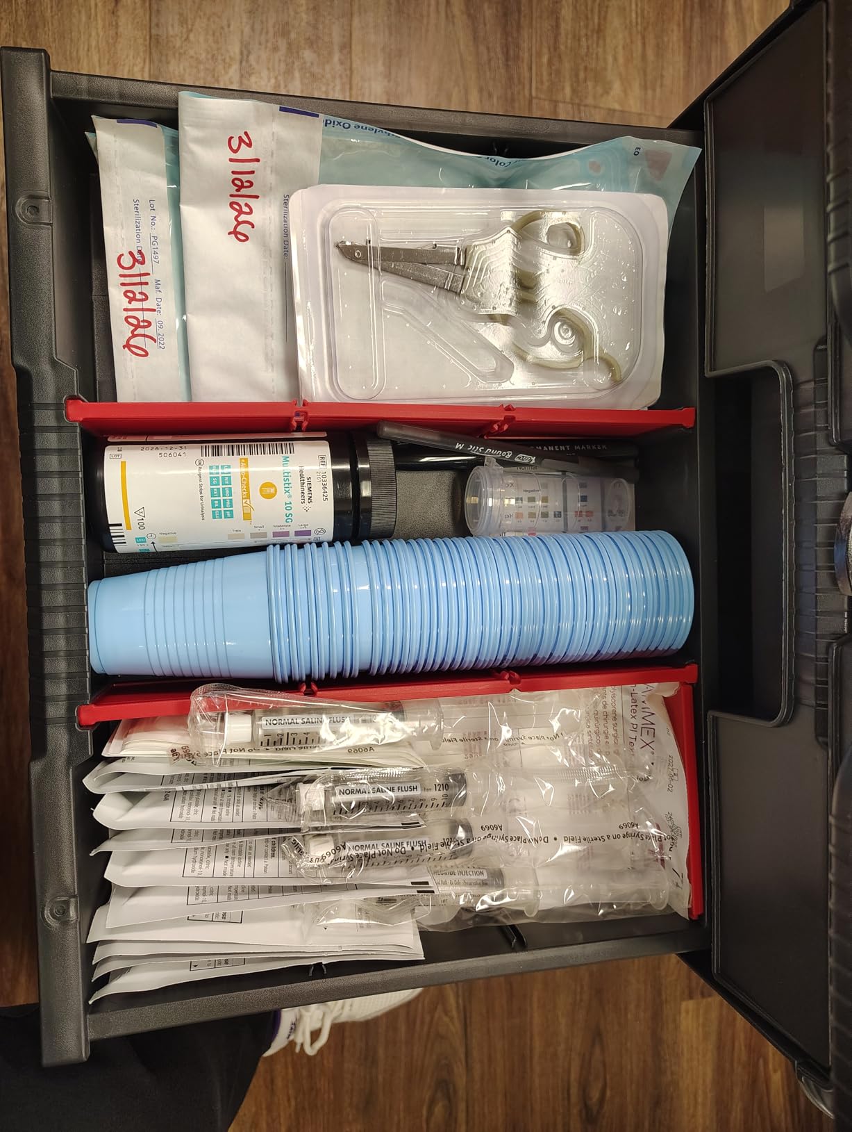 Keter Masterloader Resin Rolling Tool Box with Locking System and Removable Bins customer photo 1