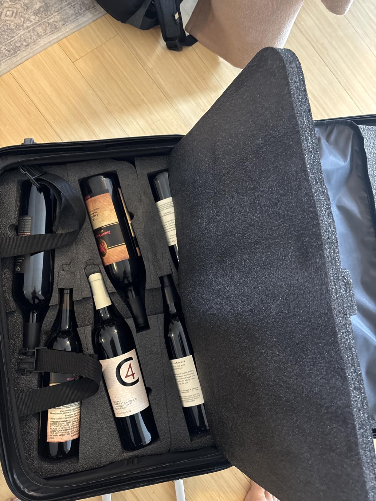 VinGardeValise Grande Wine Suitcase - 12-Bottle Travel Luggage, TSA-Approved, Durable Hard Shell, Shockproof Foam, Secure Bottle Protection for Enthusiasts & Collectors - Silver customer photo 1
