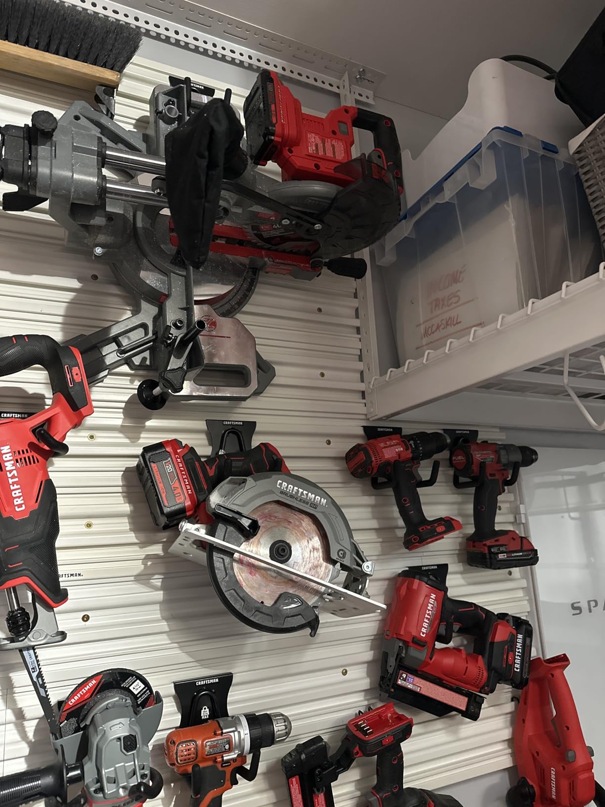 CRAFTSMAN V20 Cordless Sliding Miter Saw, 7-1/4 inch, Single Bevel, Battery and Charger Included (CMCS714M1) customer photo 2
