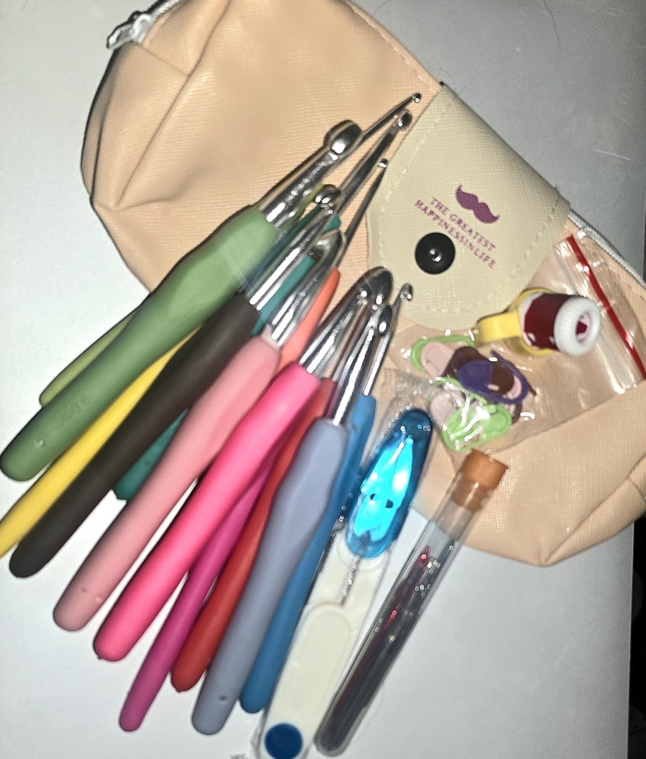 Mayboos 38 Pack Crochet Hooks Set, 13 Pcs 2mm(b)-10mm(n) Ergonomic Crochet Hooks Set customer photo 1