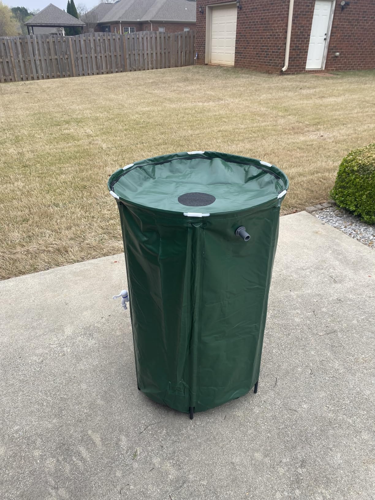 VINGLI 50 Gallon Collapsible Rain Barrel, Portable Water Storage Tank, Rainwater Collection System Downspout customer photo 1