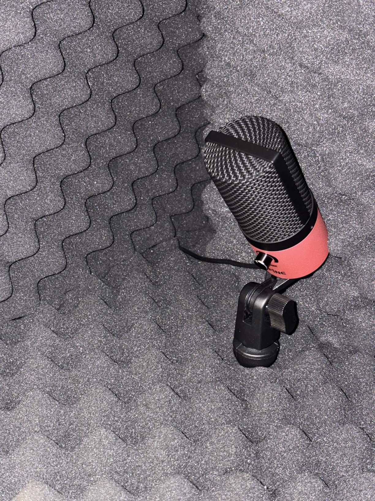 TroyStudio Portable Vocal Booth, Large Foldable Microphone Isolation Shield, Music Recording Studio Sound Echo Absorbing Box customer photo 2
