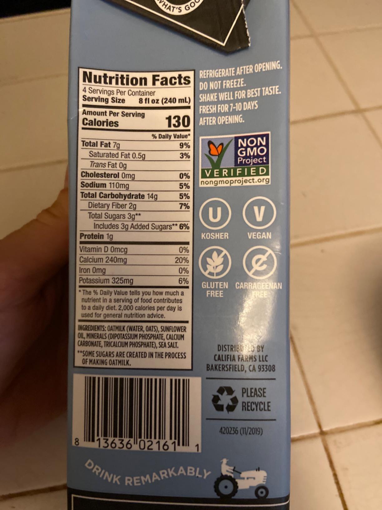 Califia Farms Oat Barista Blend Oat Milk, 32 Oz, Dairy Free, Vegan, Plant Based, Gluten Free, Non GMO, Milk Frother, Coffee Creamer customer photo 1