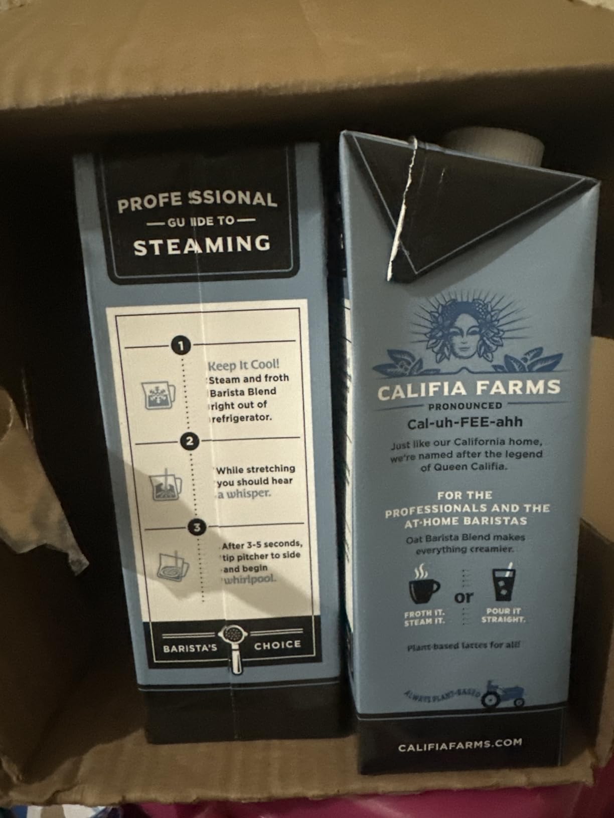 Califia Farms - Oat Barista Blend Oat Milk, 32 Oz (Pack of 6), Shelf Stable, Dairy Free, Plant Based, Vegan, Gluten Free, Non GMO, High Calcium, Milk Frother, Creamer, Oatmilk customer photo 1