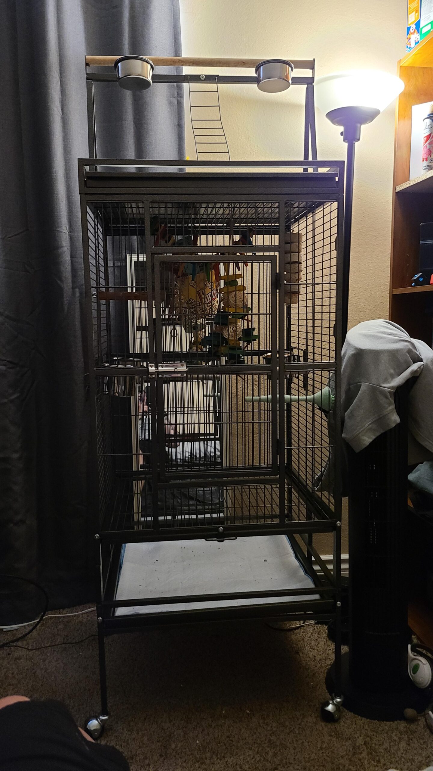 SUPER DEAL 68-inch Large Bird Cage with Rolling Stand African Grey Parrot Chinchilla Finch Cage Conure Cockatiel Cockatoo Pet House Wrought Iron Birdcage, Black customer photo 1