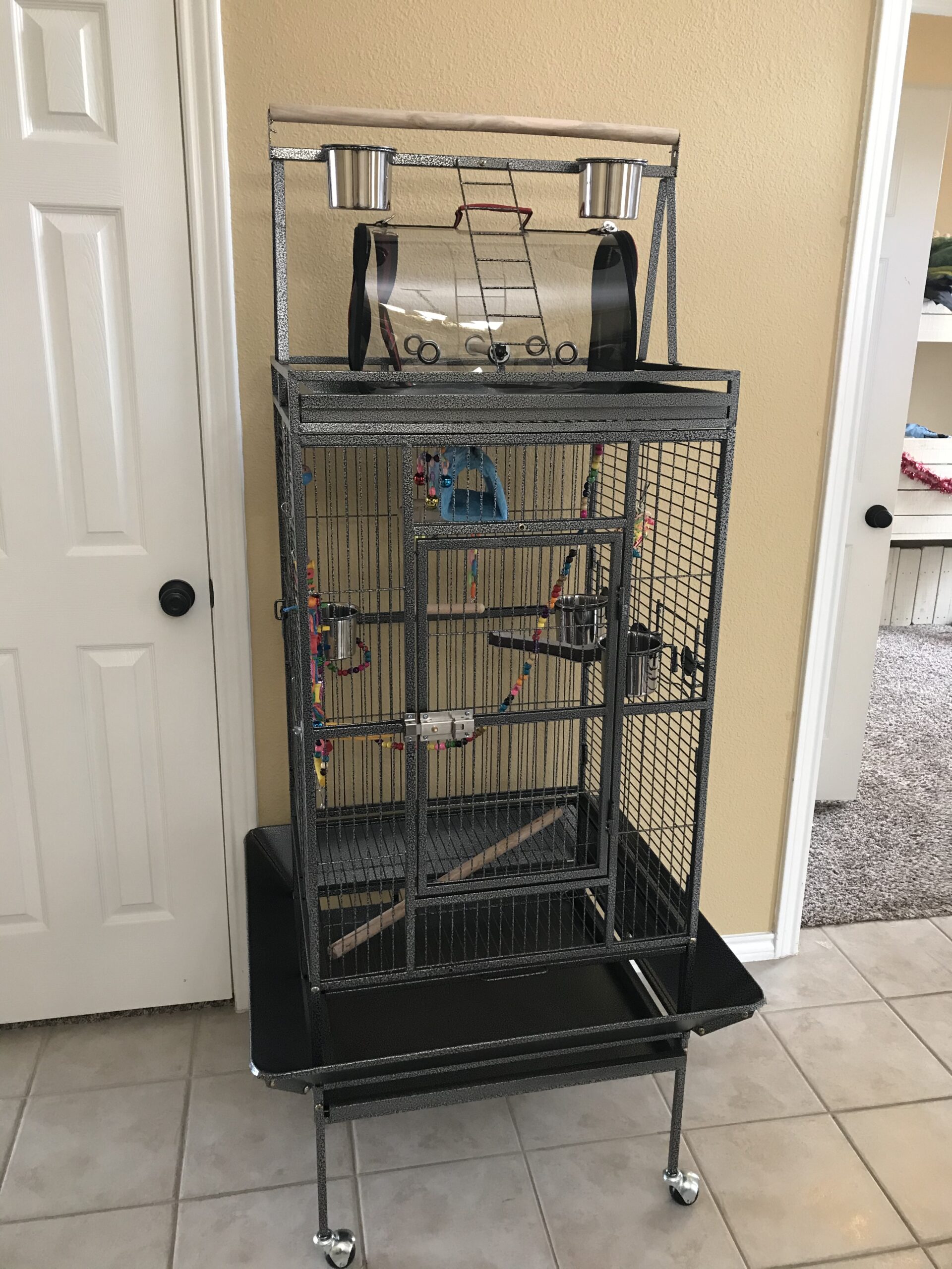 SUPER DEAL 68-inch Large Bird Cage with Rolling Stand African Grey Parrot Chinchilla Finch Cage Conure Cockatiel Cockatoo Pet House Wrought Iron Birdcage, Black customer photo 2