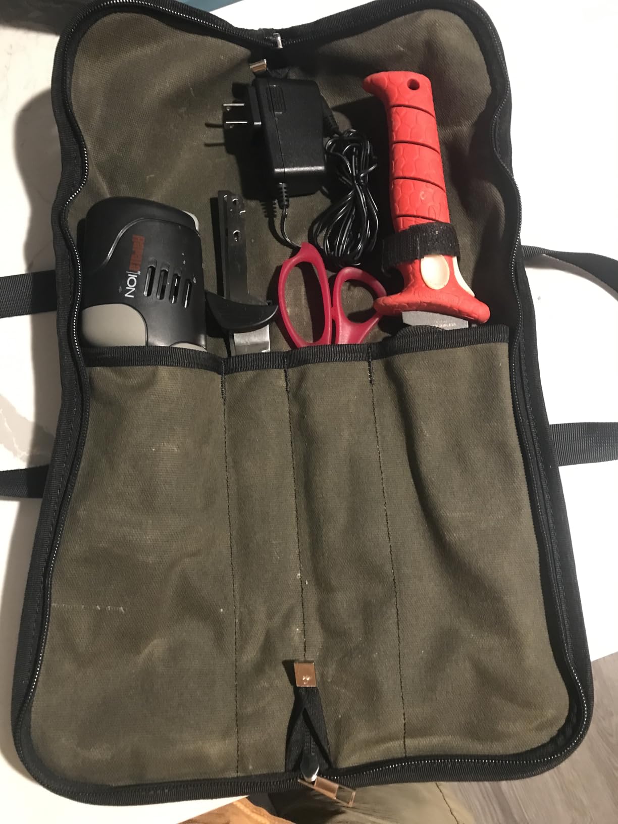 Knife Roll,Heavy Duty Knife Bag,Waxed Canvas knife Case with 4 Slots for Knives & Kitchen Tools,Chef Knife Bag with Handle.Portable Knife Roll Bag for Stroage Home Traveling Camping.Case Knives Pouch customer photo 1
