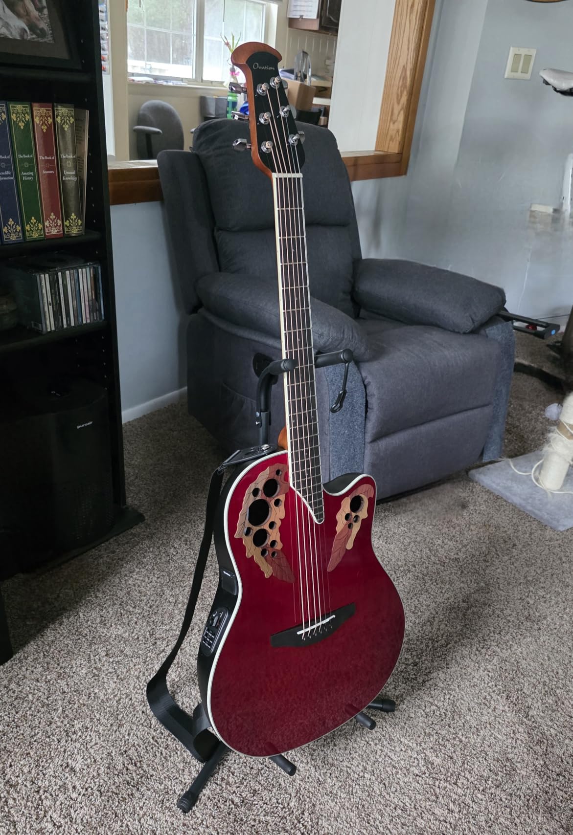 GLEAM Guitar Stand - Adjustable Fit Electric, Classical Guitars and Bass, Load Capacity 20LB, Accessories, Folding Type Black (CG-4) customer photo 2
