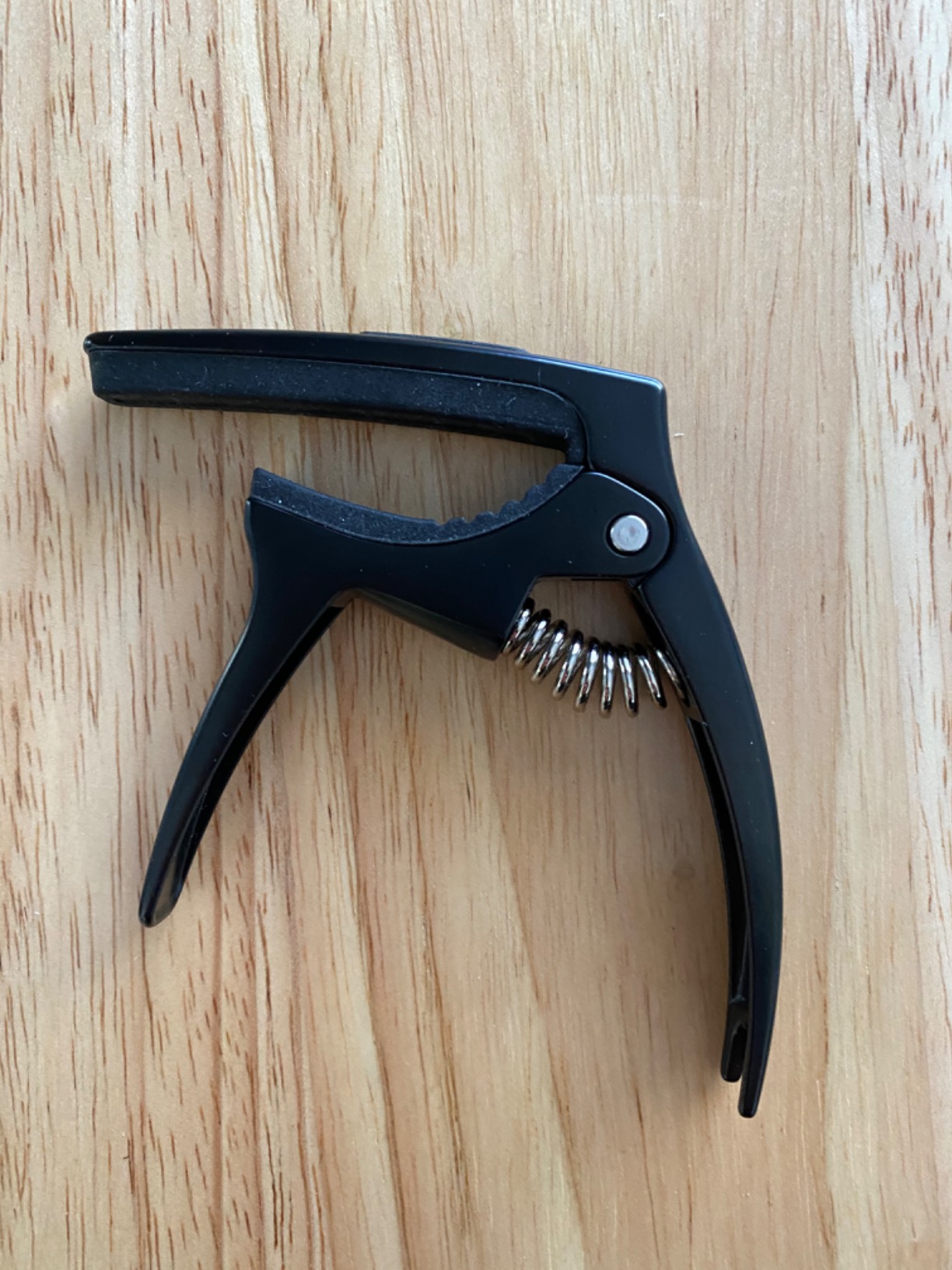 Guitar Capo,TANMUS 3in1 Zinc Metal Capo for Acoustic and Electric Guitars (with Pick Holder and 4Picks),Ukulele,Mandolin,Banjo,Guitar Accessories customer photo 1
