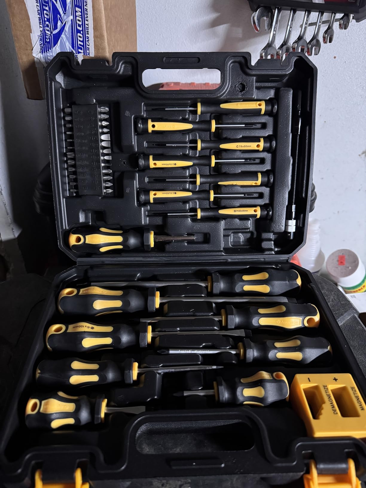 Magnetic Screwdrivers Set with Case, Amartisan 43-piece Includes Slotted, Phillips, Hex, Pozidriv, Torx and Precision Screwdriver Set customer photo 2