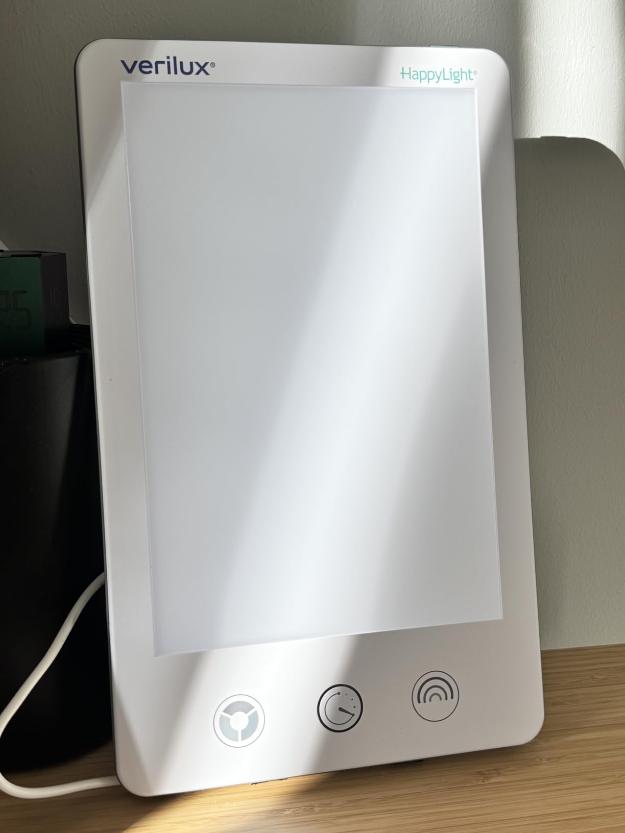 Verilux HappyLight Luxe - Light Therapy Lamp with 10,000 Lux, UV-Free, LED Bright White Light with Adjustable Brightness, Color, Countdown Timer, & Stand (White) customer photo 2