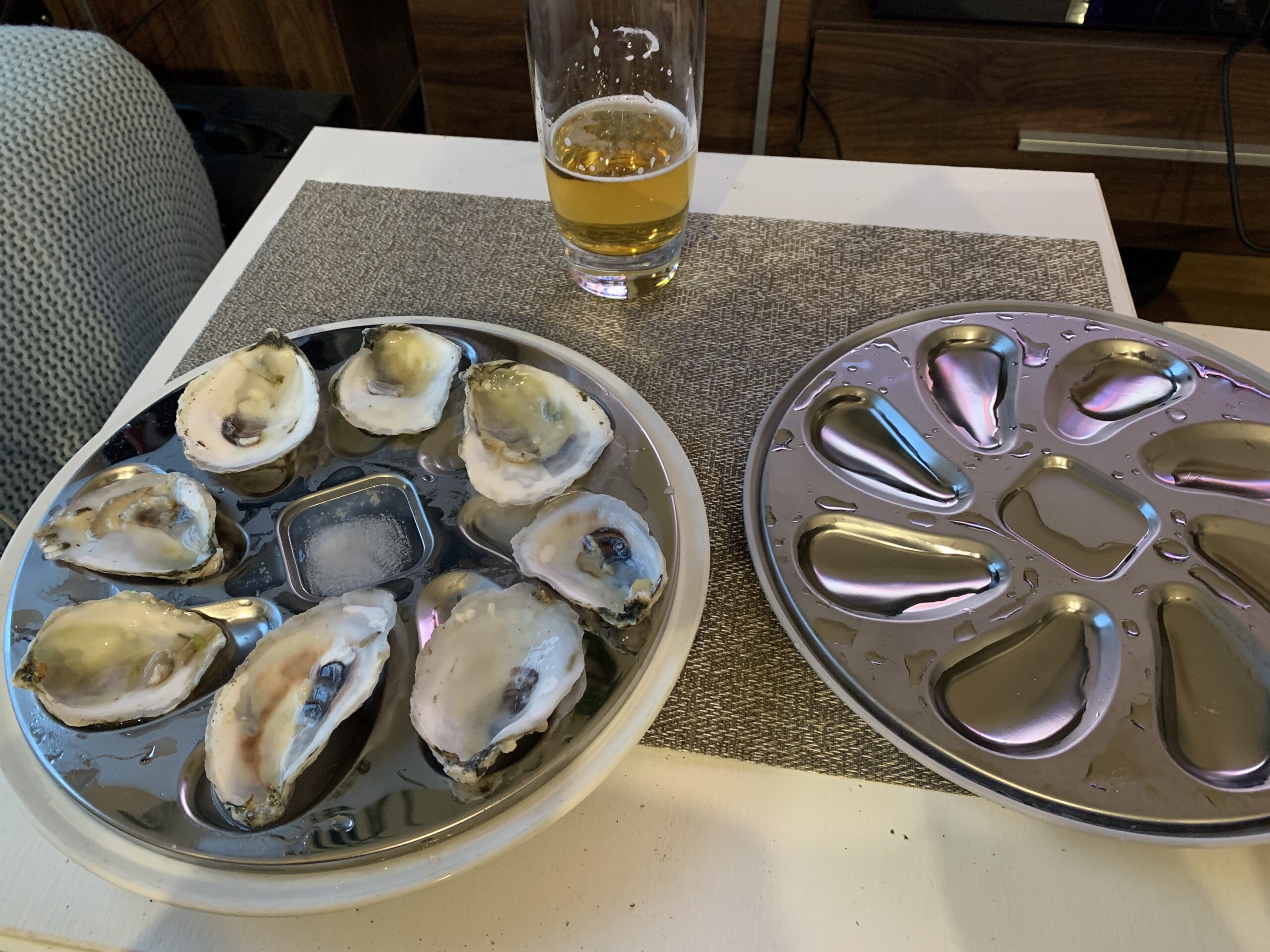 MGTECH 2 Pack Stainless Steel Oyster Plate, Pan and Serving Tray, Shell Shaped Platter customer photo 1